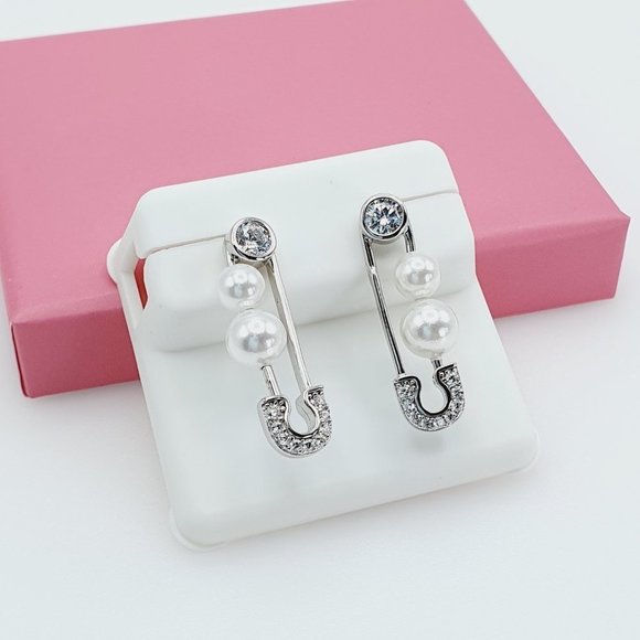 - "925 Sterling Silver Cubic Zirconia Earrings, U19254703 - Picture 6 of 11